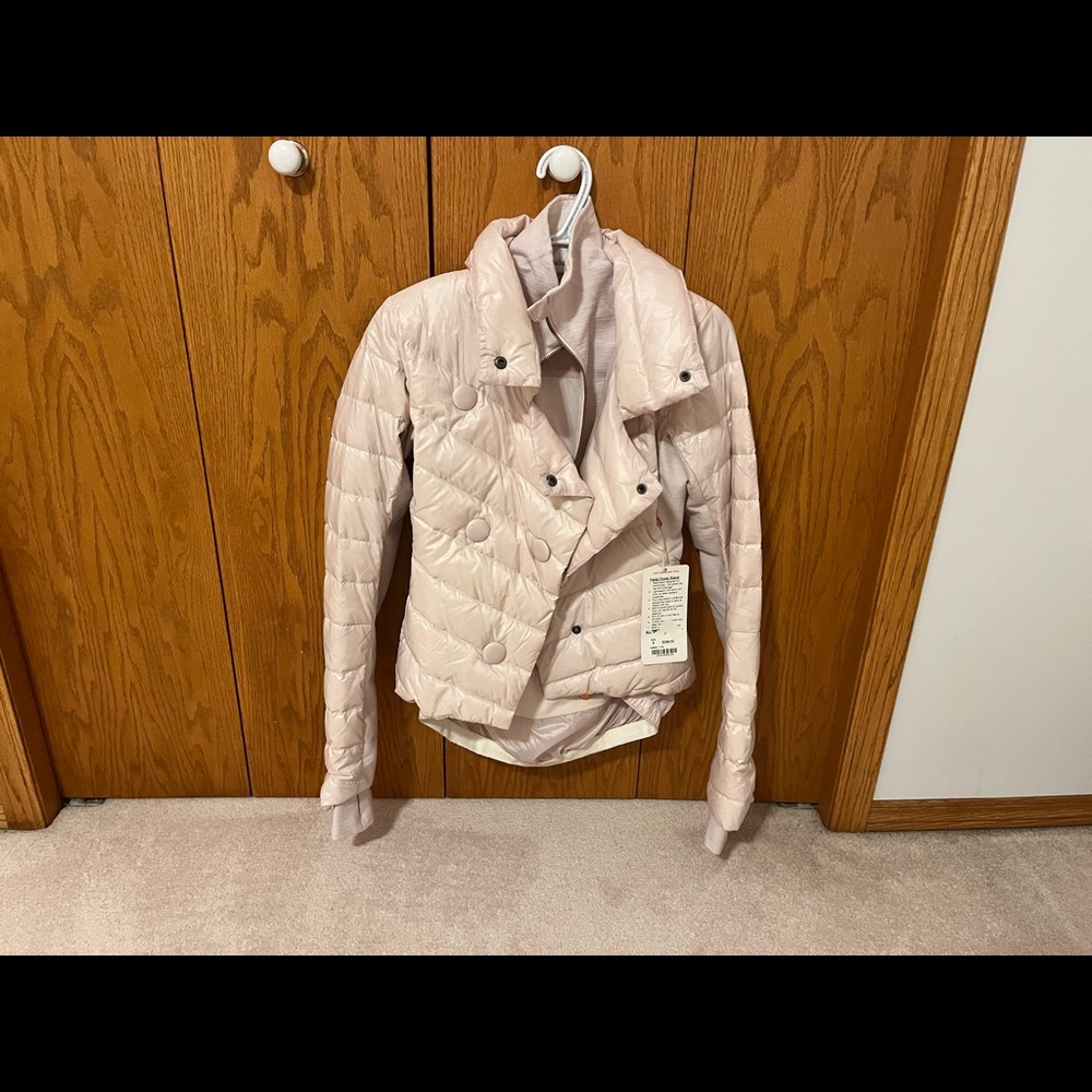 Lululemon pedal power blazer size 6 NWT